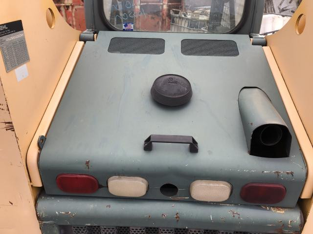 2006 Gehl 5640 Hood: P/N 140653