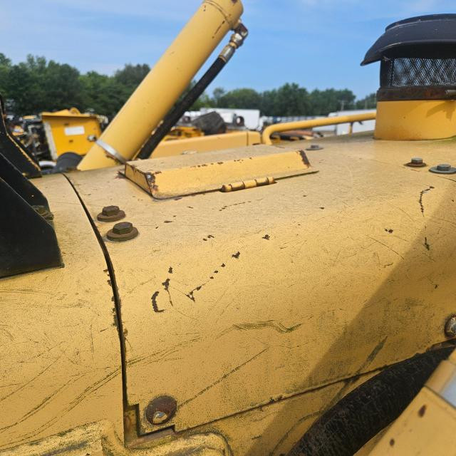 1995 John Deere 750C Hood: P/N AT167809