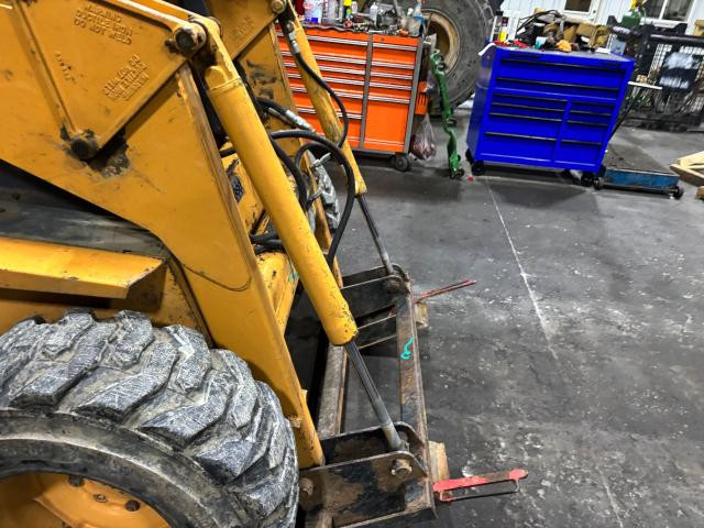 1992 Case 1845C Right Hydraulic Cylinder: P/N 276261A1