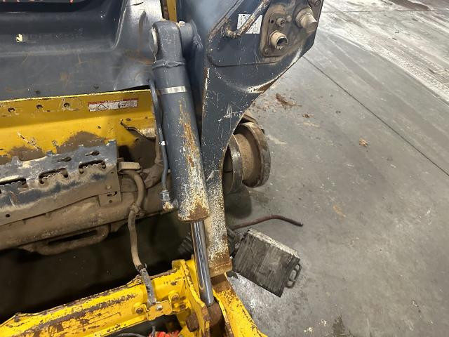 2017 John Deere 333G Left Hydraulic Cylinder