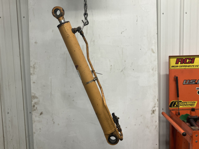 Case 580SK Right/Passenger Hydraulic Cylinder - Used | P/N 1340976ca