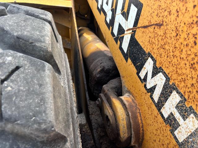 1997 John Deere 744H Right Hydraulic Cylinder: P/N AH222725
