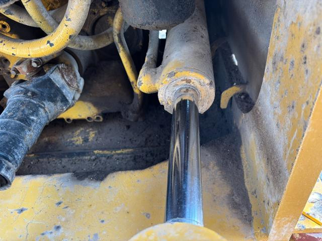 1997 John Deere 744H Left Hydraulic Cylinder: P/N AH222727