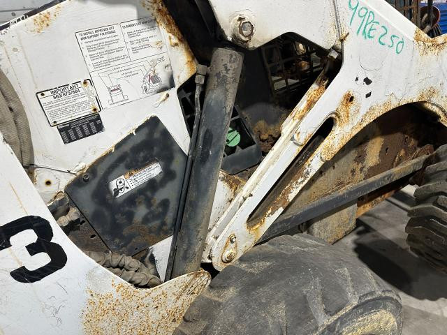 1999 Bobcat 873 Right Hydraulic Cylinder: P/N 6811996