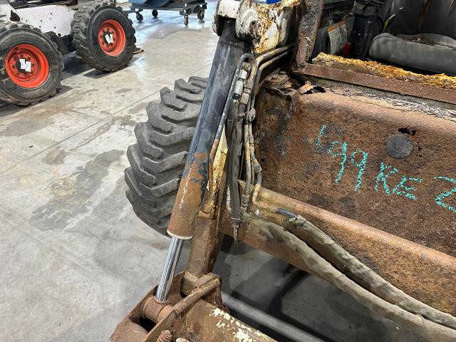 1999 Bobcat 873 Right Hydraulic Cylinder: P/N 6811612