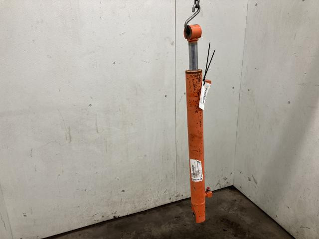 2008 Kubota B21 Left Hydraulic Cylinder: P/N 75583-64110