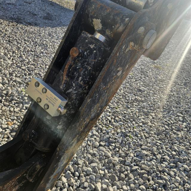 2016 Jlg G10-55A Left Hydraulic Cylinder: P/N 1001213065