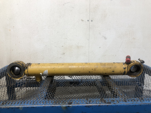 Cat IT28F Left/Driver Hydraulic Cylinder - Used | P/N 9T6646