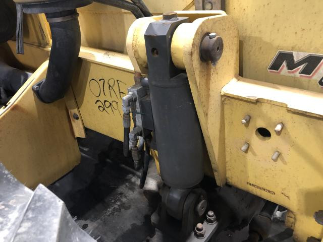 2007 New Holland M459 Right Hydraulic Cylinder: P/N 87590840