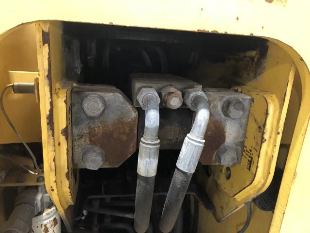 2007 New Holland M459 Right Hydraulic Cylinder: P/N 87358466