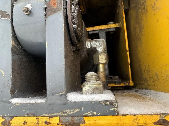 2008 Gehl RS6-42 Hydraulic Cylinder: P/N 102543