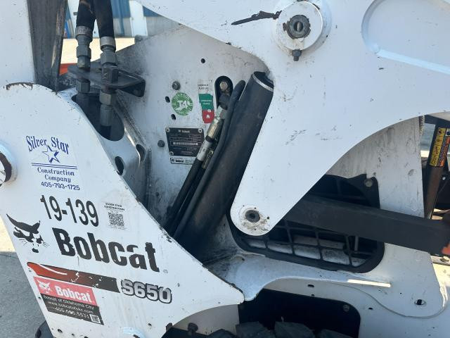 2016 Bobcat S650 Right Hydraulic Cylinder: P/N 7232657