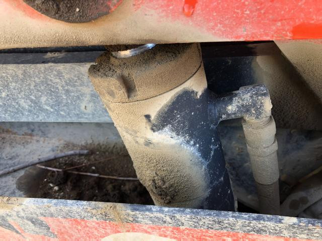 2015 Kubota SVL95-2S Left Hydraulic Cylinder: P/N V0611-73100