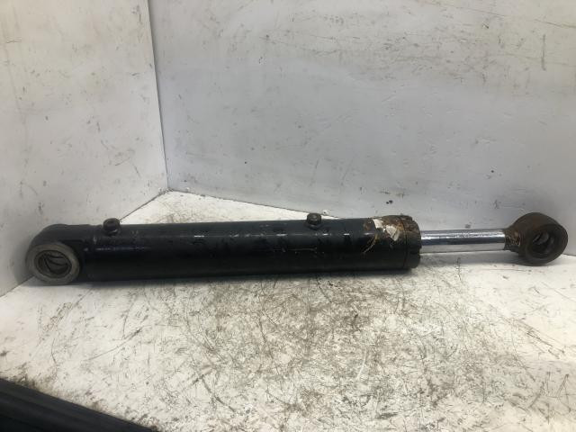 2015 Kubota SVL95-2S Right Hydraulic Cylinder: P/N V0631-74200