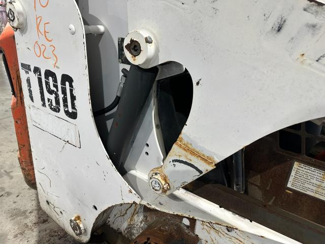2010 Bobcat T190 Right Hydraulic Cylinder: P/N 7117667