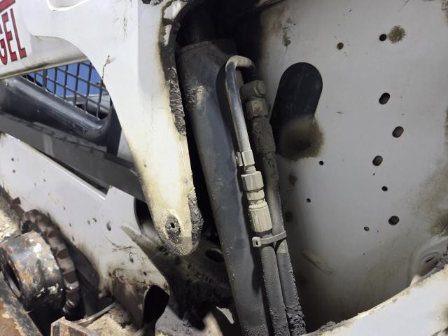 2016 Bobcat T650 Left Hydraulic Cylinder