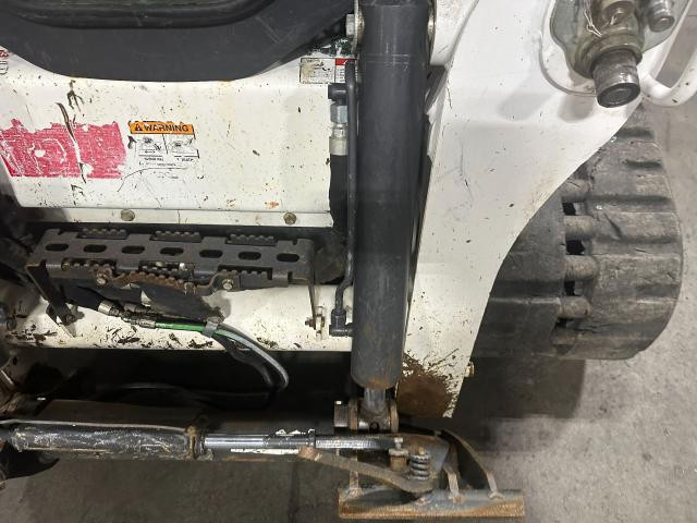 2020 Bobcat T770 Left Hydraulic Cylinder