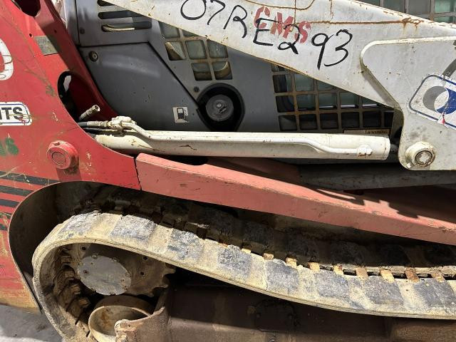 2007 Takeuchi TL130 Right Hydraulic Cylinder: P/N 1900081800