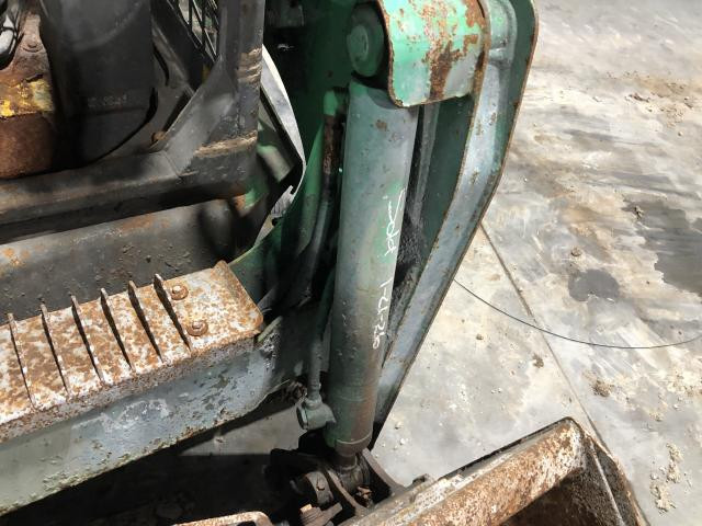 2018 Takeuchi TL6R Left Hydraulic Cylinder: P/N 1900124400