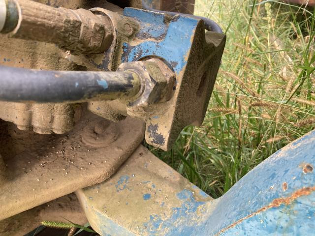 1999 Gradall 534D-6 Left Hydraulic Motor: P/N 9108-3401