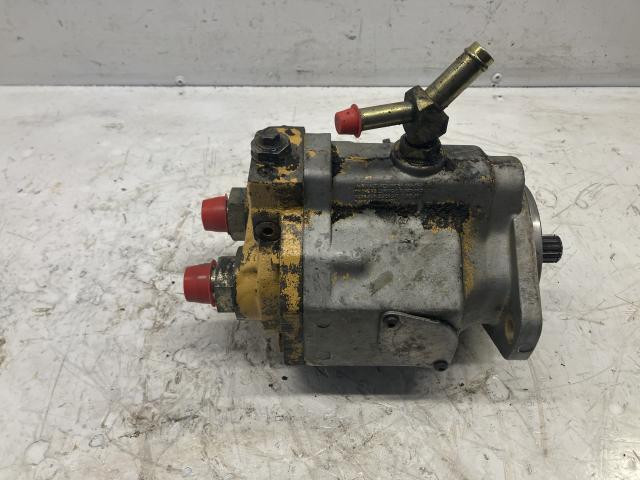 2001 New Holland LS180 Right Hydraulic Motor: P/N 86614322