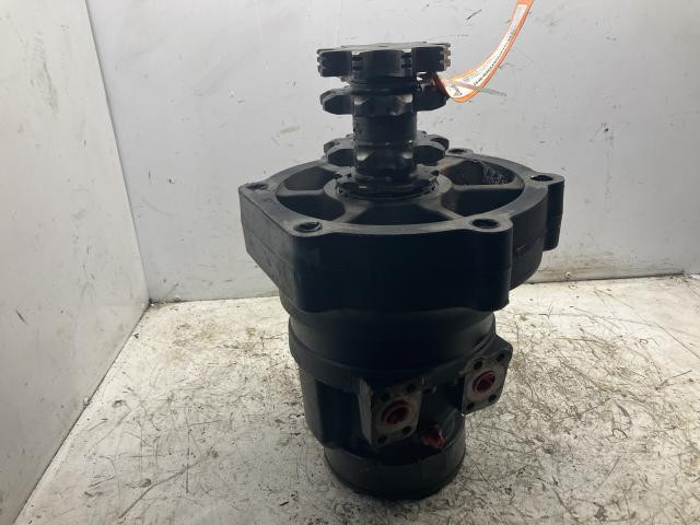 2019 Bobcat S850 Right Hydraulic Motor: P/N 7214470