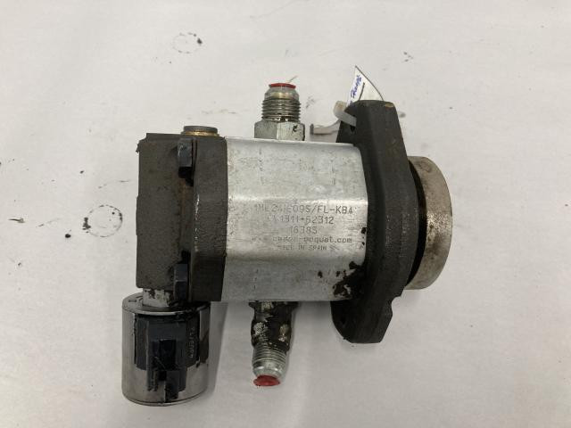 2016 Kubota SSV65 Hydraulic Motor: P/N V1311-62312