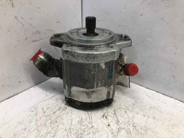 2006 Gehl 5640 Hydraulic Pump: P/N 135930
