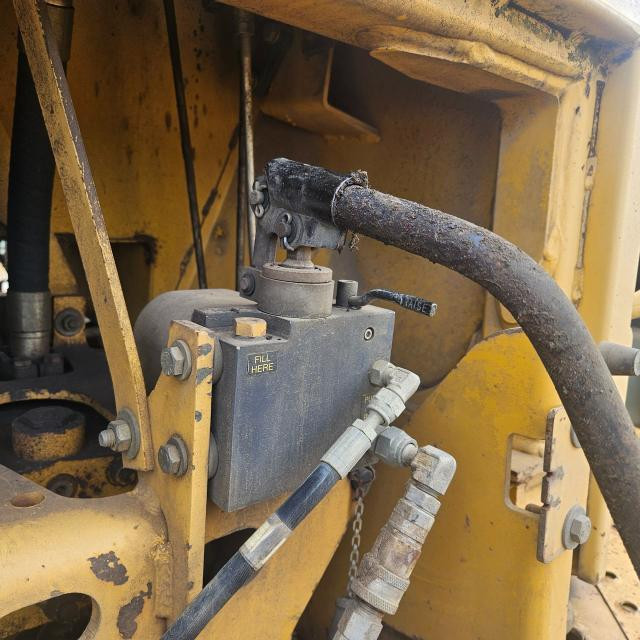 1995 John Deere 750C Right Hydraulic Pump: P/N AT172728