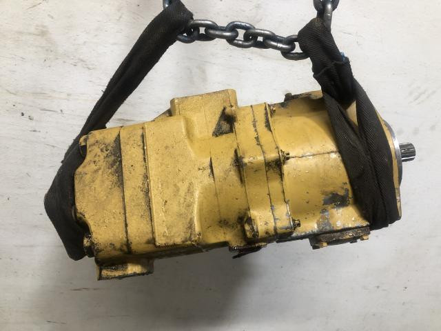 2001 Cat 938G Hydraulic Pump: P/N 105-2140