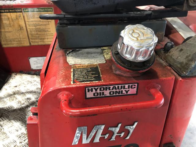 2005 Moffett M55.4 Hydraulic Reservoir: P/N 0031000075