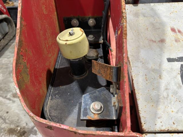 2007 Takeuchi TL130 Hydraulic Reservoir: P/N 0880804100