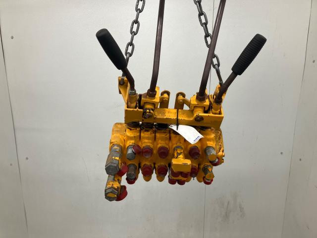 1977 John Deere 500C Hydraulic Valve: P/N AT36180