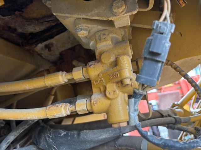 2008 Cat 924H Hydraulic Valve: P/N 144-8521