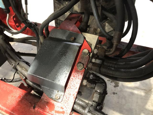 2005 Moffett M55.4 Hydraulic Valve: P/N 500.055.1567