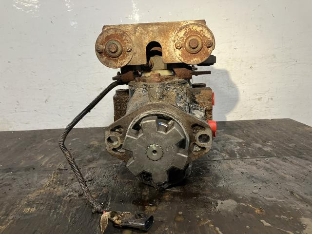 2017 John Deere 318G Equip Hydrostatic Pump: P/N AT404916