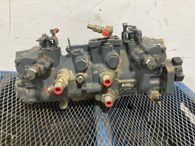 2002 Case 40XT Equip Hydrostatic Pump: P/N 404281A2