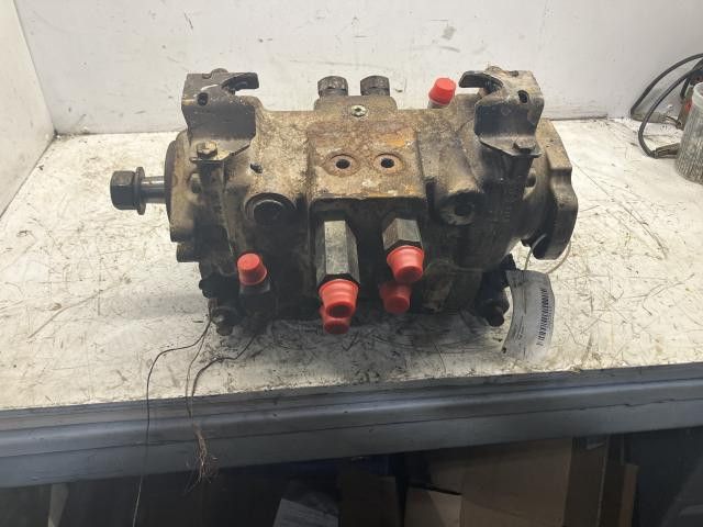 2019 Bobcat S850 Equip Hydrostatic Pump: P/N 7023792