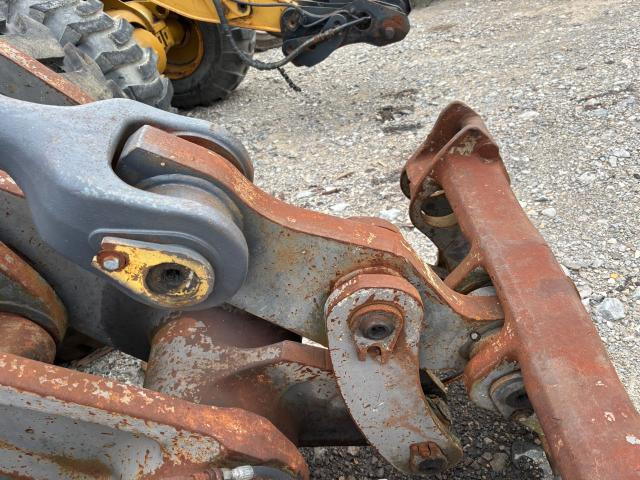 2006 Volvo L120E Linkage: P/N VOE11020389