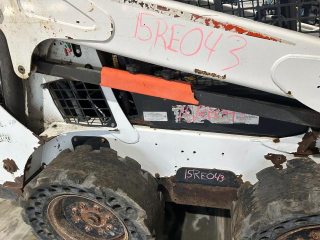 2015 Bobcat S570 Right Linkage: P/N 7282605
