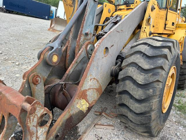 2006 Volvo L120E Loader Arm: P/N VOE11176981