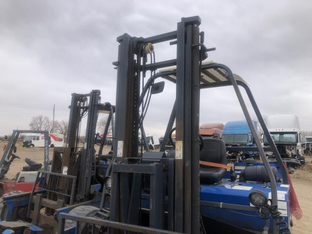 2002 Princeton PBX Forklift, Mast