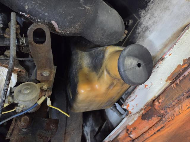 1994 Bobcat 853 Radiator Overflow Bottle: P/N 6578861