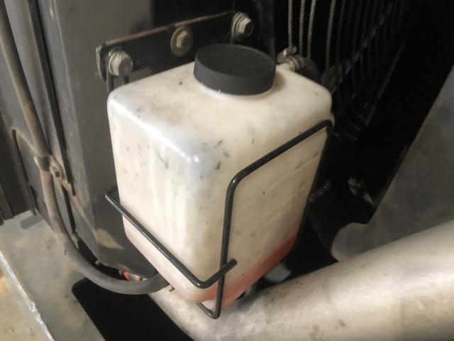 2012 Jlg G9-43A Radiator Overflow Bottle: P/N 4400483