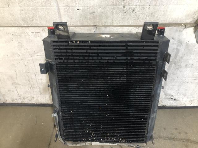 2016 Bobcat T770 Radiator: P/N 7311710