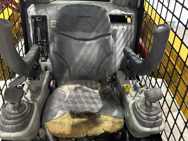 2015 Cat 242D Seat