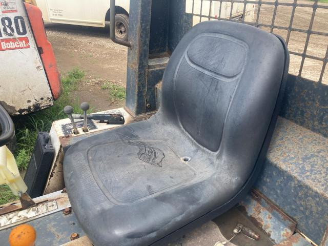1990 Bobcat 3023 Seat