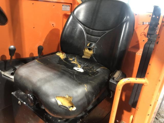 2012 Jlg G9-43A Seat: P/N 91563158