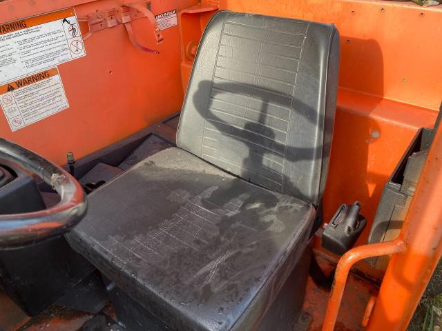 2004 Jlg G9-43A Seat