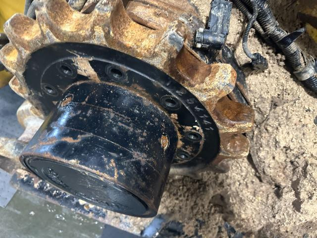 2017 John Deere 333G Right Sprocket